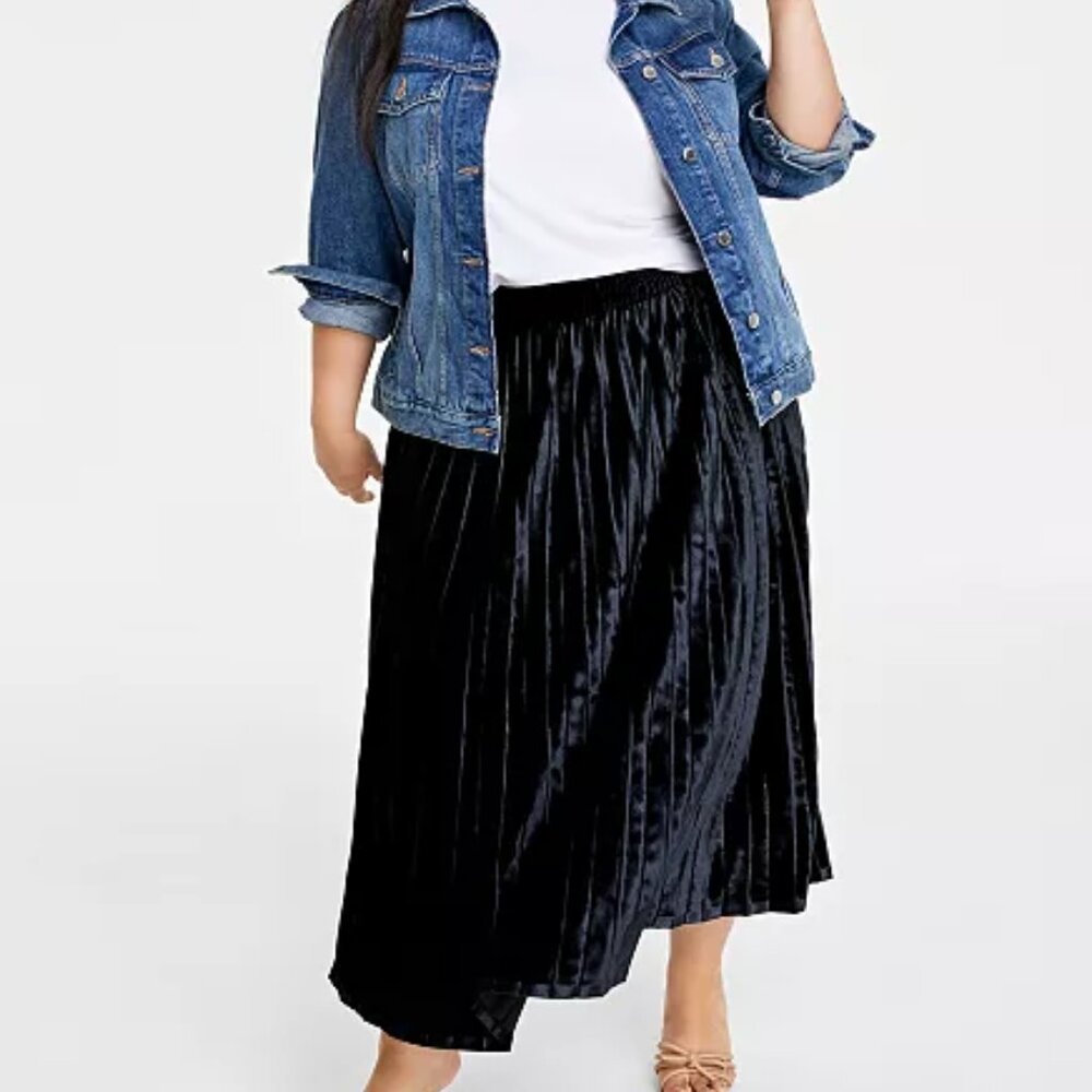 Black Plus Size Velvet Pleated Midi Skirt/NWT/2X